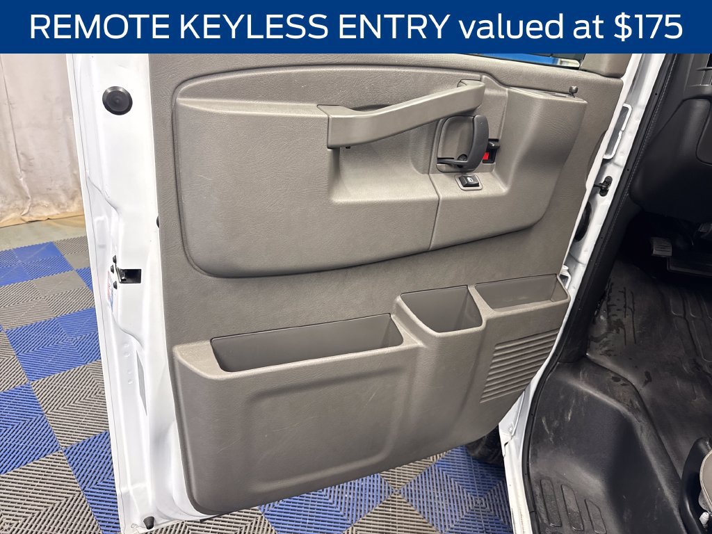 Used 2025 Chevrolet Express 2500 w/ Driver Convenience Package RWD image 14