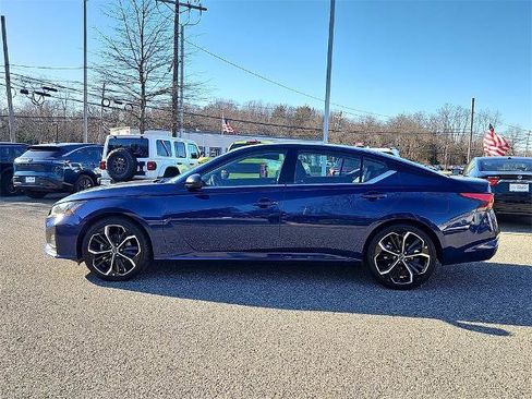 Certified 2023 Nissan Altima 2.5 SR image 5