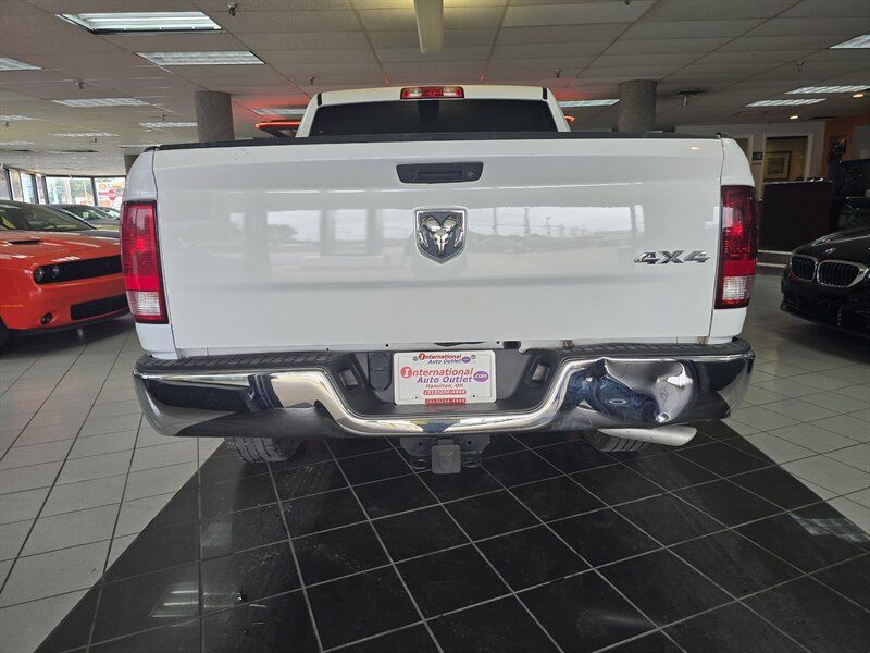 Used 2019 RAM 1500 Tradesman w/ Chrome Appearance Group AWD/4WD image 5