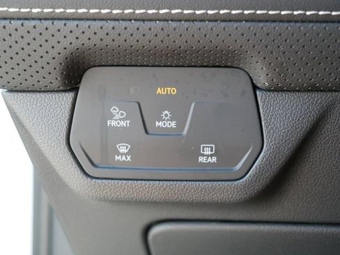 Certified 2026 Volkswagen Atlas SE AWD/4WD image 25