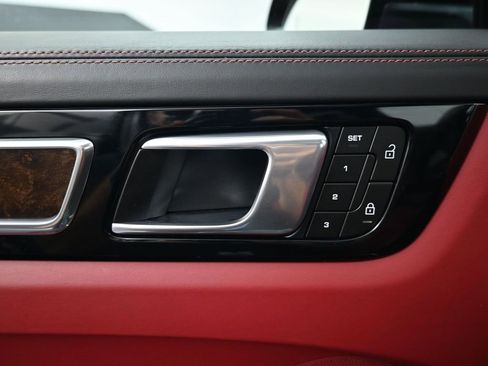 Used 2023 Porsche Cayenne S Platinum image 18