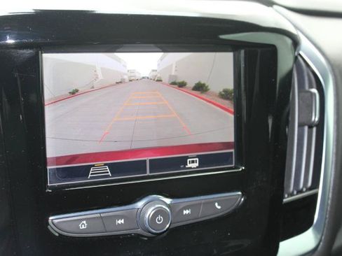 Used 2023 Chevrolet Traverse LT FWD image 30
