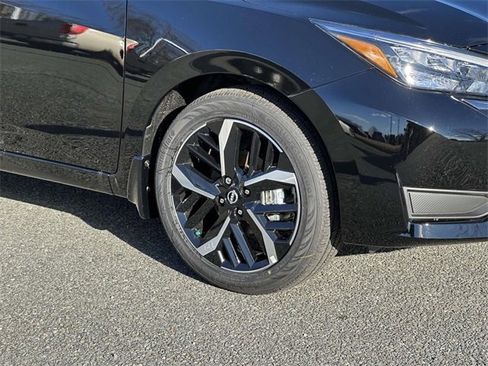 New 2025 Nissan Versa SR w/ Trunk Package image 7