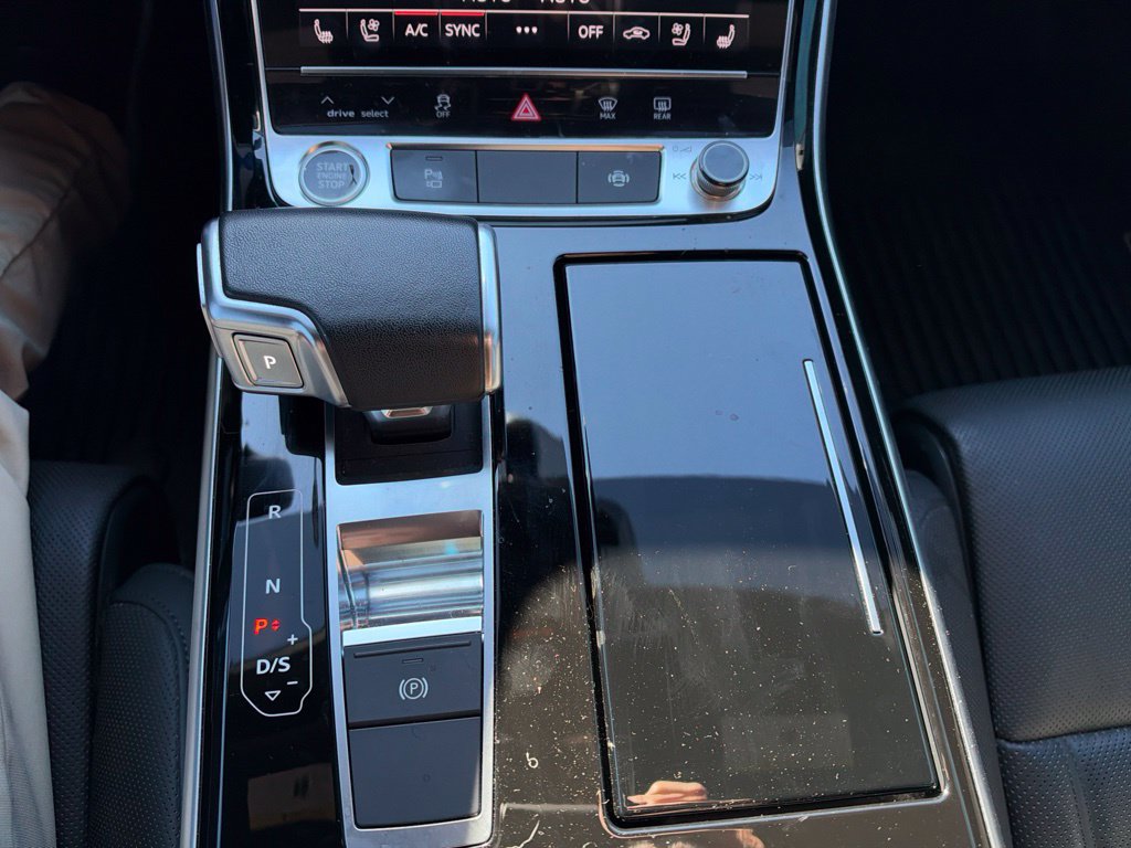 Used 2021 Audi A8 L 4.0T AWD/4WD image 23