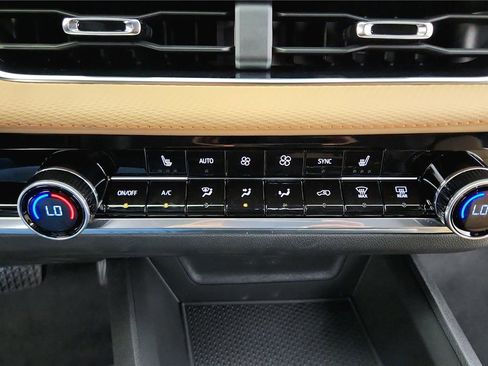 New 2026 Chevrolet Equinox ACTIV FWD image 26