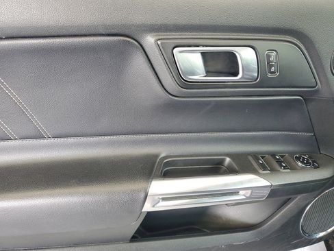 Used 2023 Ford Mustang Premium image 12