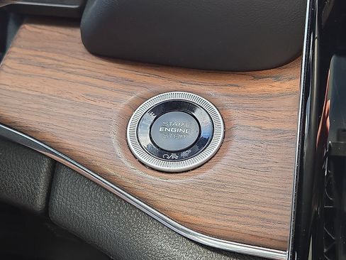 Used 2023 Jeep Grand Cherokee L Summit w/ MOPAR Finishing Package AWD/4WD image 32