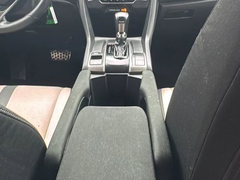 Used 2018 Honda Civic Sport image 23