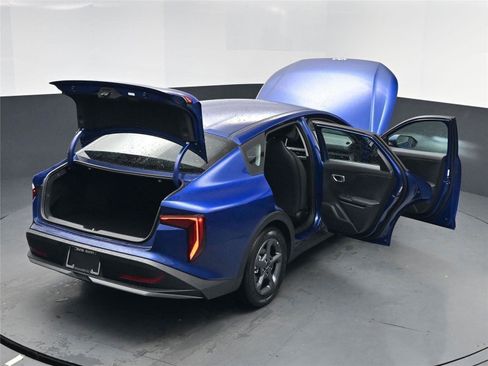 New 2026 Kia K4 LXS image 30
