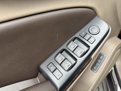 Used 2015 Chevrolet Tahoe LT w/ Luxury Package image 17