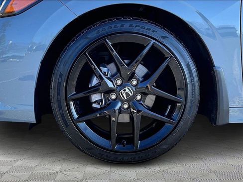 Used 2023 Honda Civic Sport image 23