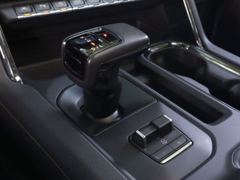 Used 2022 GMC Sierra 1500 AT4 w/ AT4 Premium Package AWD/4WD image 19