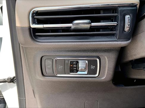 Used 2020 Lincoln Corsair FWD w/ Equipment Group 101A image 32