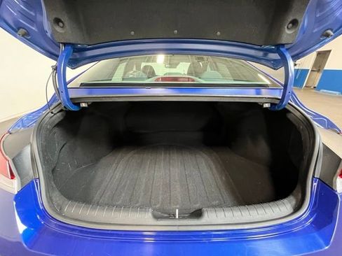 Used 2024 Hyundai Elantra SEL FWD image 14