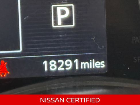 Certified 2024 Nissan Kicks SR w/ SR Premium Package FWD image 17