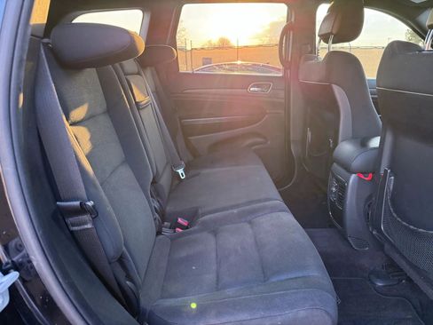 Used 2016 Jeep Grand Cherokee Laredo image 20