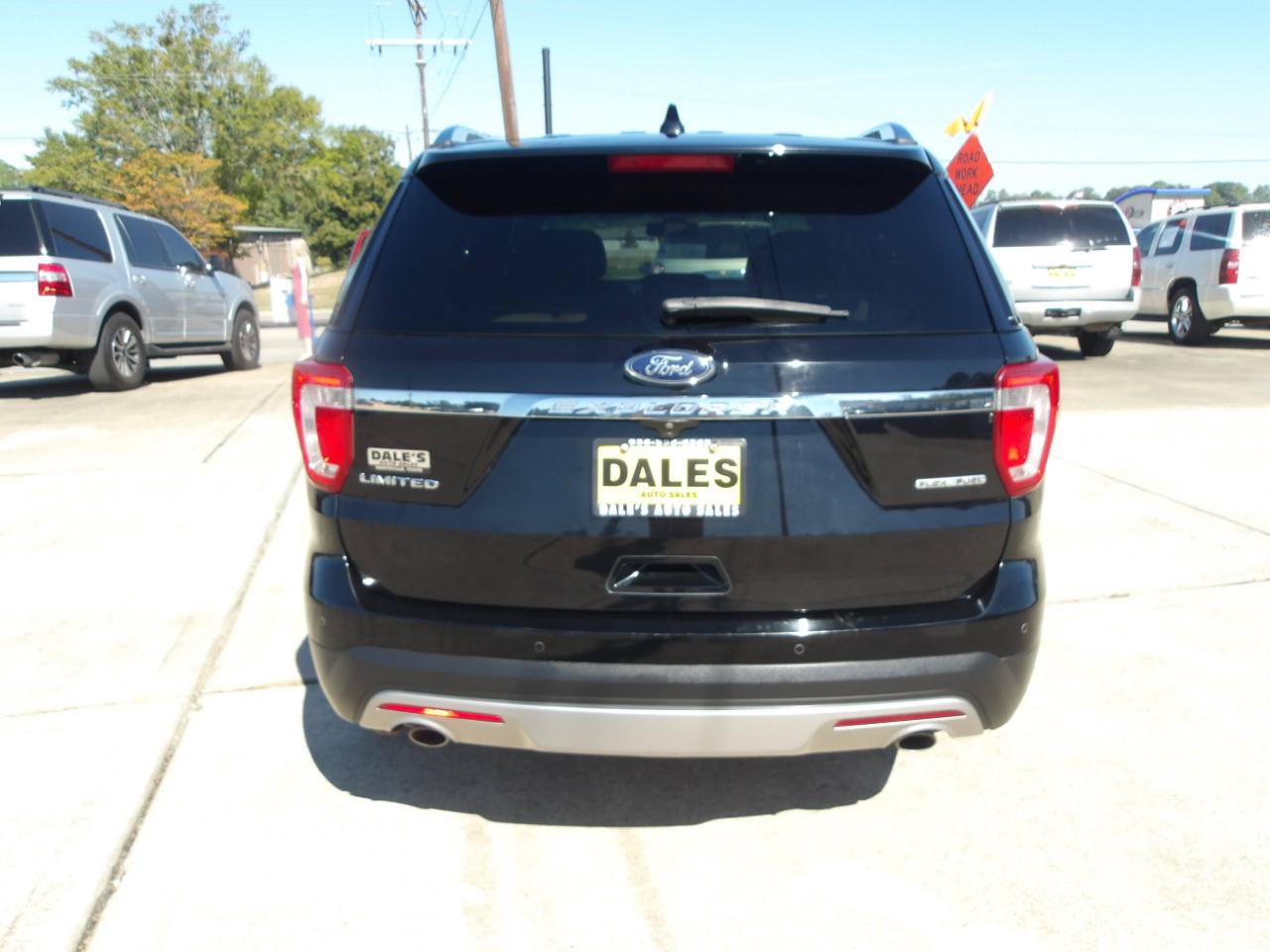 Used 2016 Ford Explorer Limited w/ Equipment Group 301A FWD image 12