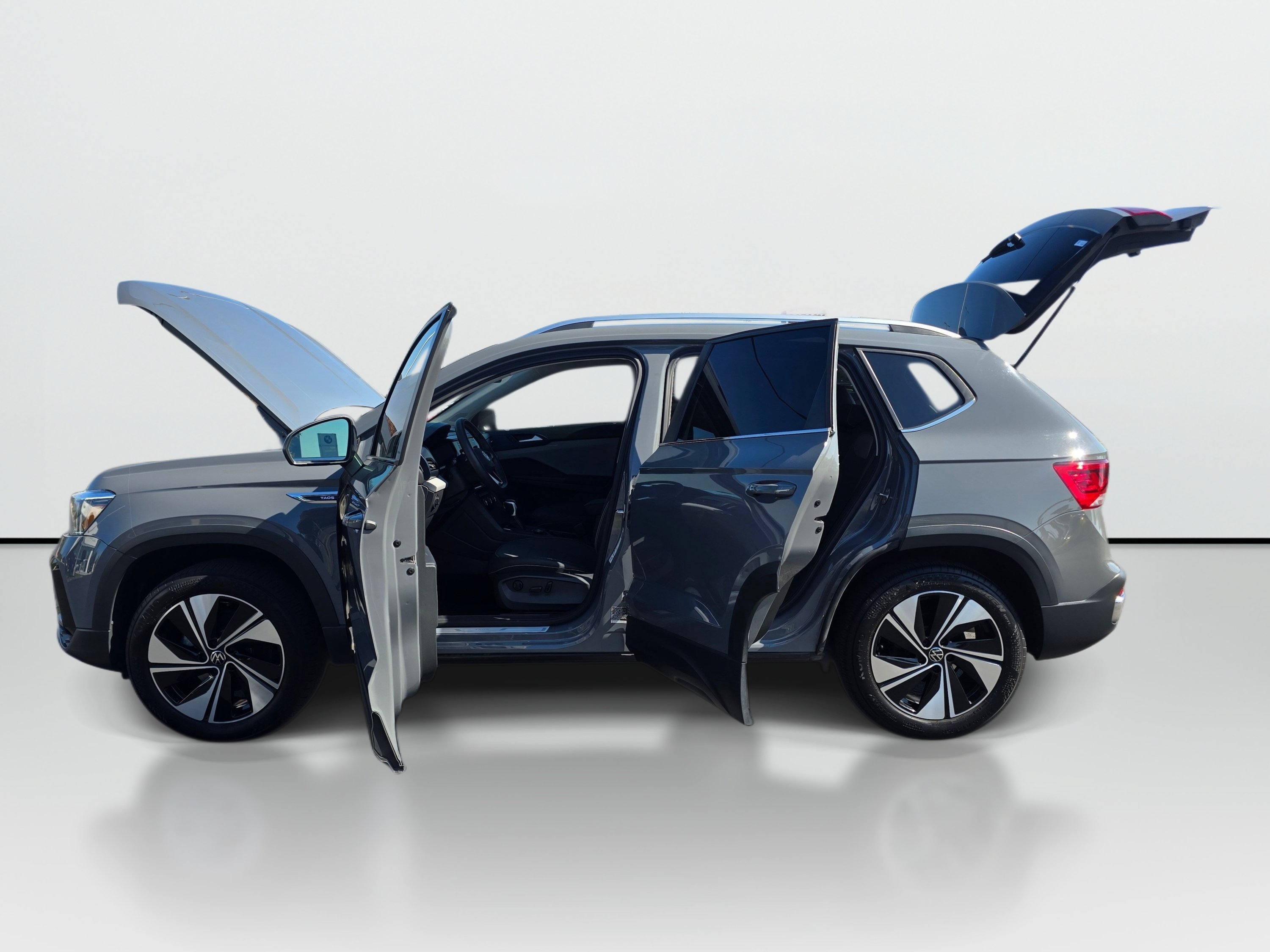Used 2023 Volkswagen Taos SE AWD/4WD image 9