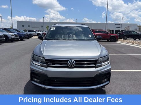 Used 2021 Volkswagen Tiguan SE R-Line AWD/4WD image 2