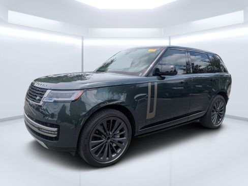 Used 2025 Land Rover Range Rover SE AWD/4WD image 7