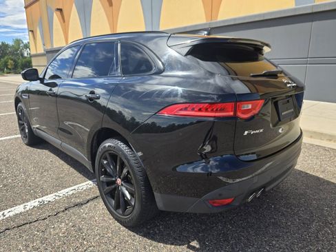 Used 2017 Jaguar F-PACE Prestige image 6