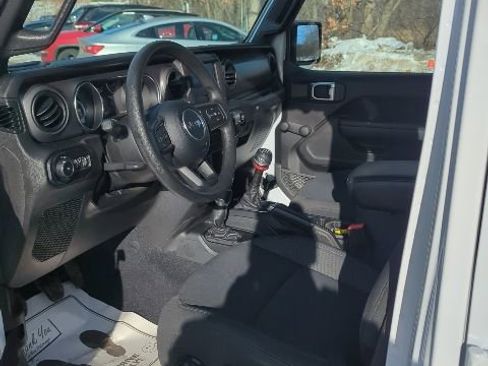 Used 2022 Jeep Wrangler Unlimited Sport image 22