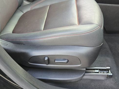 Used 2021 Chevrolet Blazer RS w/ Enhanced Convenience Package image 7