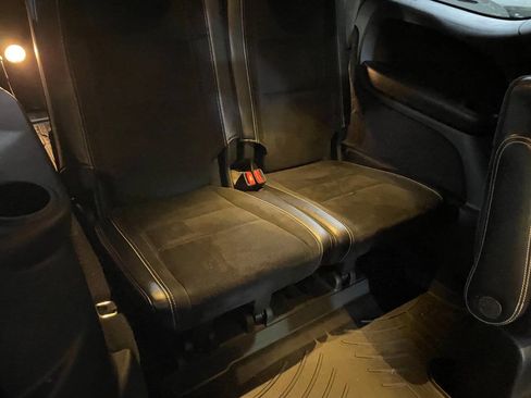 Used 2018 Dodge Durango SRT image 30