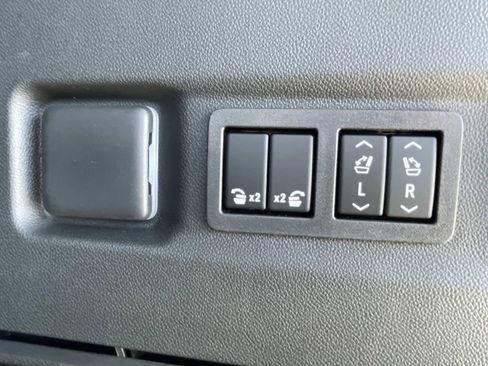 New 2026 Chevrolet Suburban High Country image 11