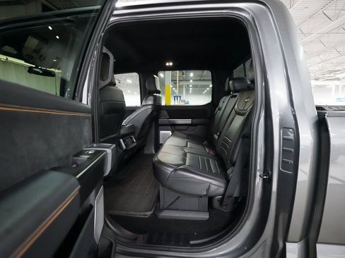 Used 2023 Ford F250 Platinum image 10