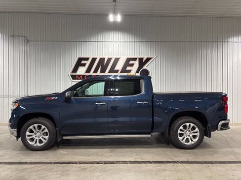 Used 2022 Chevrolet Silverado 1500 LTZ w/ LTZ Premium Package AWD/4WD image 1