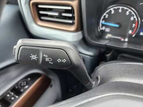 Used 2022 Ford Maverick Lariat w/ Lariat Luxury Package image 16