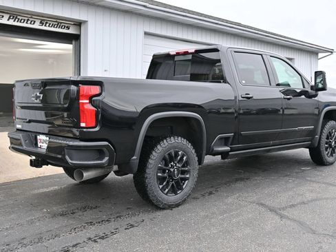 New 2026 Chevrolet Silverado 3500 High Country w/ High Country Premium Package AWD/4WD image 7