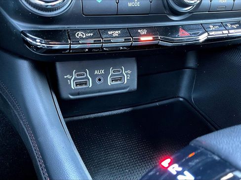 Used 2024 Dodge Durango GT AWD/4WD image 17