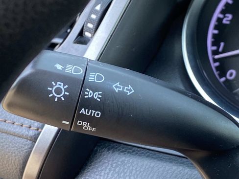 Used 2019 Toyota Camry LE FWD image 16