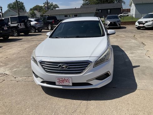 Used 2017 Hyundai Sonata SE FWD image 8