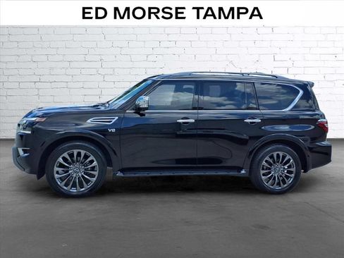Used 2022 Nissan Armada Platinum w/ Captain's Chairs Package RWD image 2