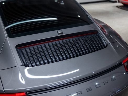 Used 2018 Porsche 911 Carrera GTS RWD image 24