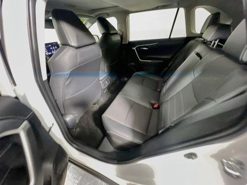 Used 2025 Toyota RAV4 Limited AWD/4WD image 29