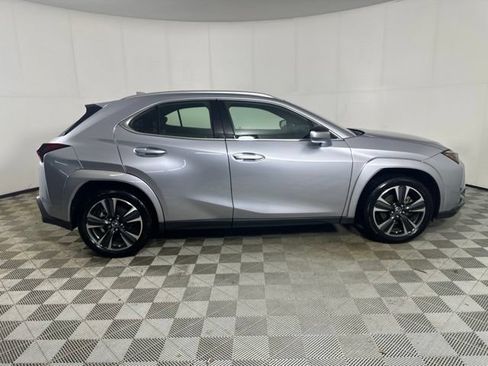 Used 2024 Lexus UX 250h AWD w/ Premium Package image 8
