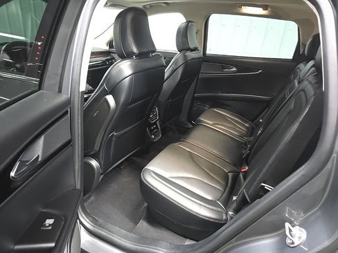 Used 2023 Lincoln Nautilus Reserve AWD/4WD image 37