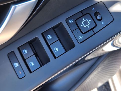 New 2025 Kia Niro EX image 7