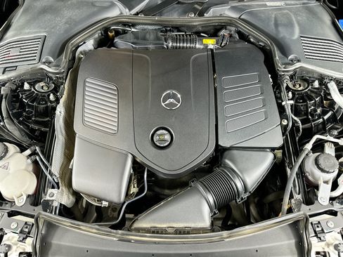 Certified 2022 Mercedes-Benz C 300 4MATIC Sedan image 35