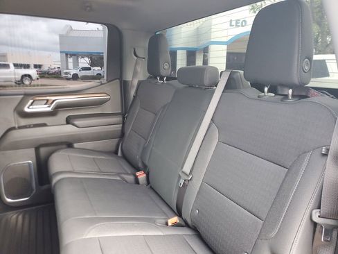 Used 2024 Chevrolet Silverado 1500 LT RWD image 10