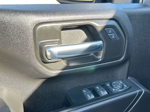 Used 2024 Chevrolet Silverado 2500 Custom w/ Custom Value Package image 13