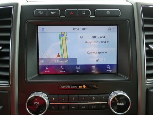 Used 2020 Ford Expedition XLT w/ Equipment Group 202A AWD/4WD image 34