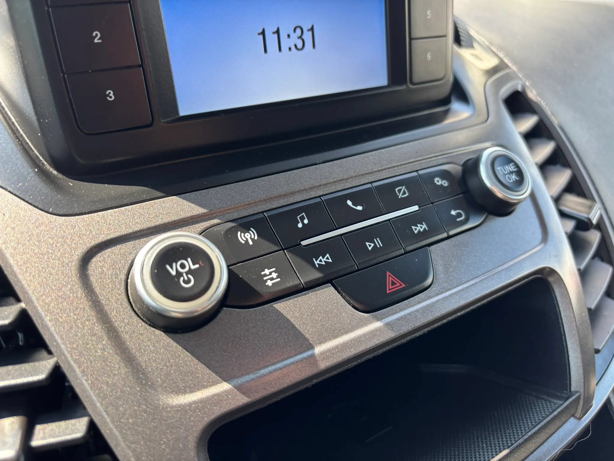 Used 2019 Ford Transit Connect XL FWD image 28