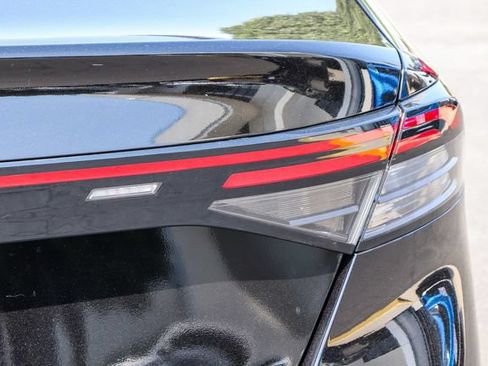Certified 2025 Honda Accord LX image 10