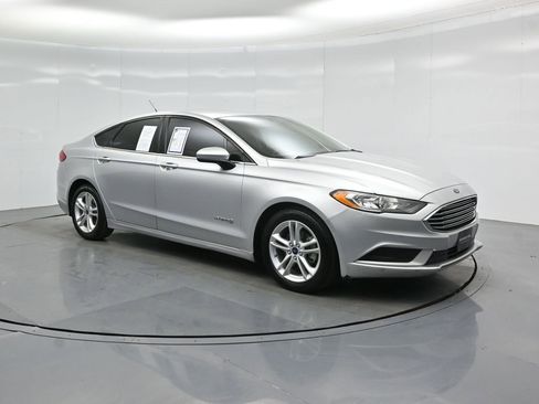 Used 2018 Ford Fusion SE image 23