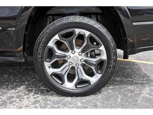 Used 2023 RAM 1500 Limited w/ Body Color Bumper Group AWD/4WD image 30